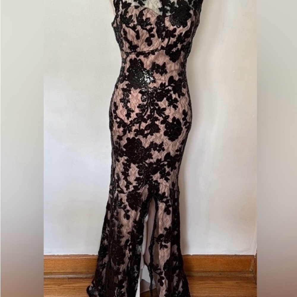 Windsor Black Formal Dress Sequin w/ Appliqué Nude Slip Fitted Mermaid Sz 5 NWT